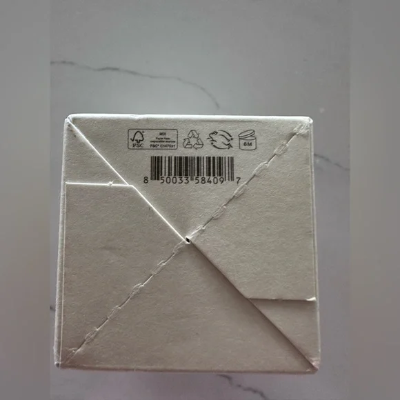 Oak Essentials x Jenni Kanye Full Size Balancing Toning Mist 100ml/3.4 fl oz $46 - Picture 5 of 14